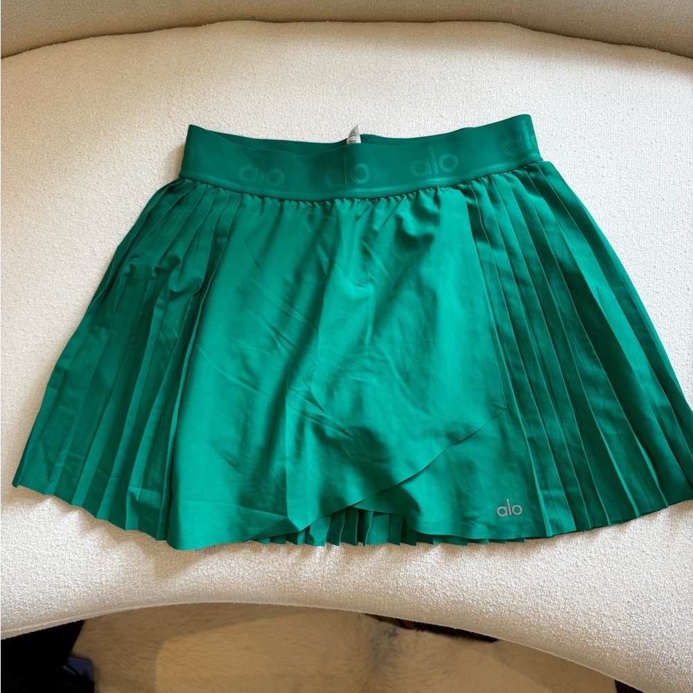 ALO Yoga Vibrant Green Tennis Skirt Aces RARE